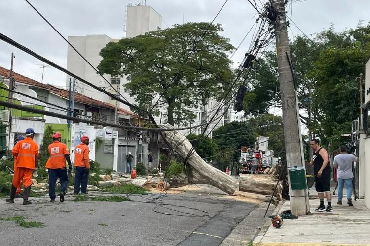 Chuvas intensas, ventos fortes, alagamentos e falta de energia assombram cidades em todo o país