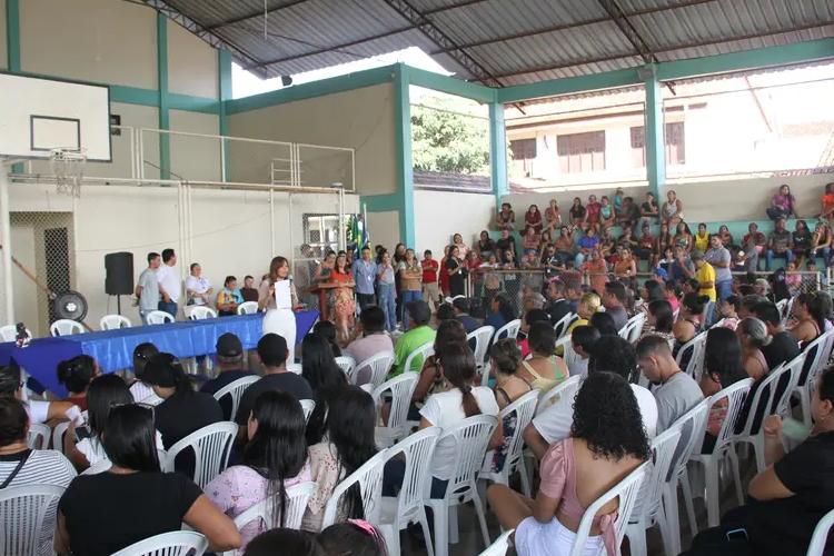 Governo do Amapá reúne famílias do Residencial Nelson dos Anjos para orientações finais antes da inauguração