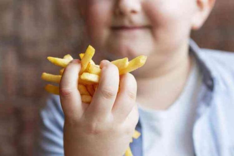 Crianças e adolescentes também podem apresentar colesterol alto; entenda!