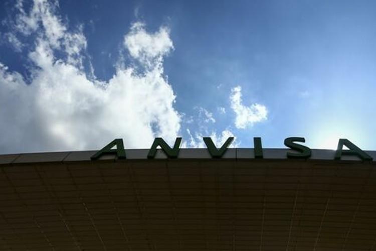 Anvisa proíbe pomadas capilares que podem causar até cegueira temporária