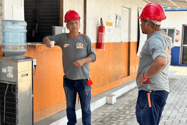 Durante o verão amazônico, trabalhadores da indústria devem ter cuidado redobrado com a hidratação