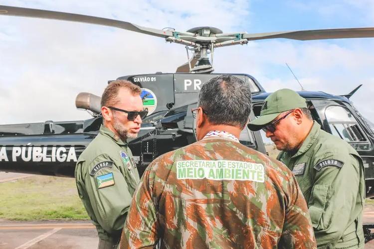 Força-tarefa investiga mudança na coloração da água no Rio Cupixi, em Porto Grande