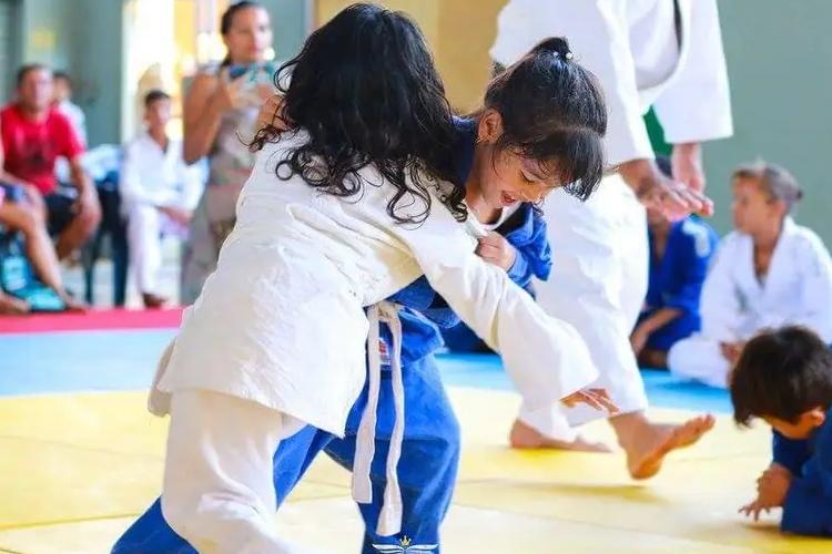 Governo do Amapá abre inscrições para aulas de taekwondo e judô no Centro Didático Chico Noé, em Macapá